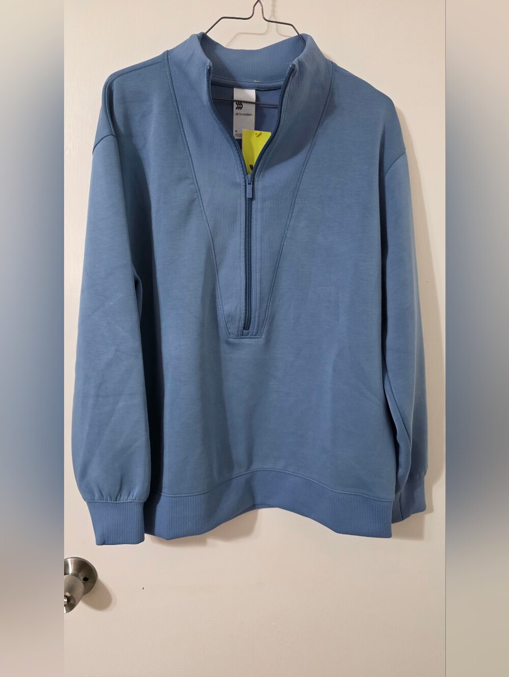 All In Motion Men’s Light Blue Quarter-Zip Pullover Sweater Medium